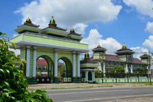 Gerbang Pondok Modern Darussalam Gontor Putri Kampus 1.
