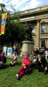 Di depan State Library of Victoria