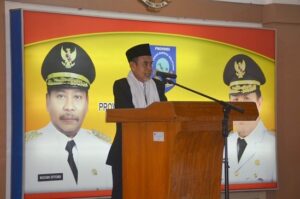 K.H. Hasan Abdullah Sahal tengah memberikan sambutan saat Pelantikan IKPM Cabang, Bangka Belitung 