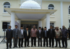 Perfotoan Bapak Pimpinan PMDG dan Fungsionaris Unida dengan Wakil Wakif Markaz Sirah Nabawiyyah