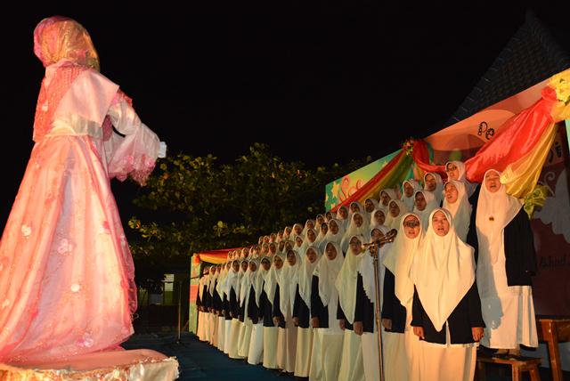 Pentas Seni Mahasiswi Unida Gontor Putri 5 Pukau Seluruh Santriwati