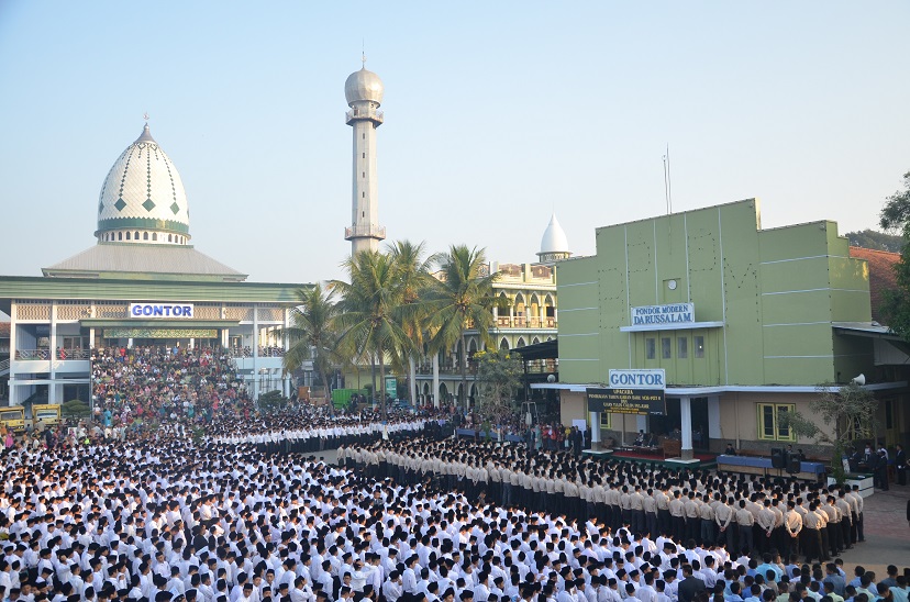 Menuju 90 Tahun Pondok Modern Darussalam Gontor Gontor Menuju 90 Tahun Pondok Modern Darussalam Gontor Gontor