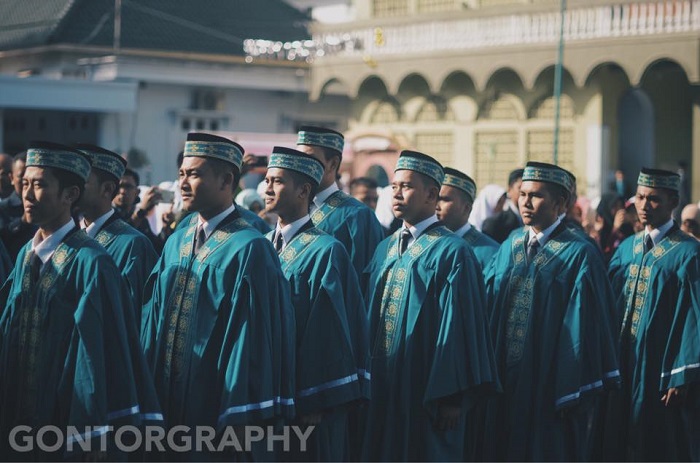 Saat Rapat Senat Terbuka, UNIDA Gontor Mewisuda 274 Mahasiswa/i