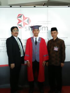 Foto Bersama Rektor Stikom Surabaya