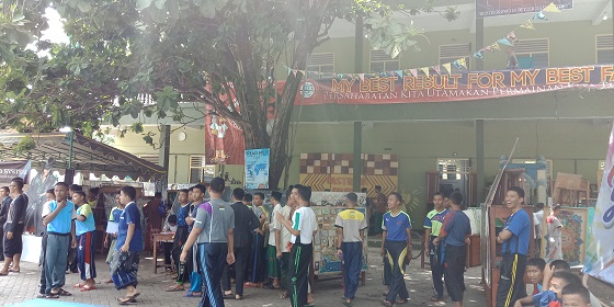 Art and Handicraft Show Kembangkan Seni Santri