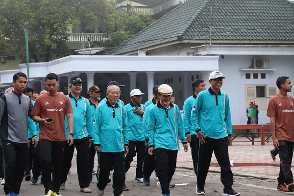 Jalan santai bersama pimpinan pondok